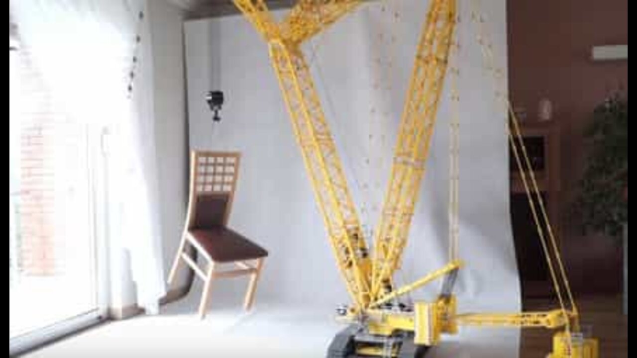 Unbelievable! Man constructs giant crane out of Legos