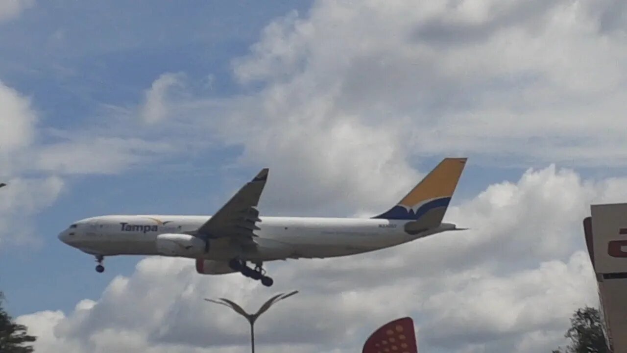 Airbus A330F N330QT na aproximação final antes de pousar em Manaus vindo de Miami