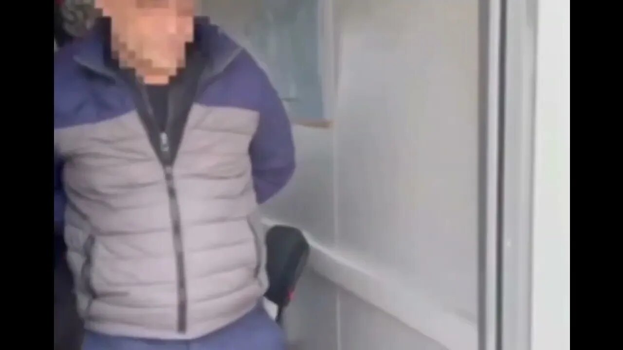 Chechen special forces FSB 🇷🇺 braking down doors.