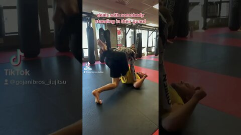 Gymnast does craziest BJJ move !! #mma #bjj #martialarts