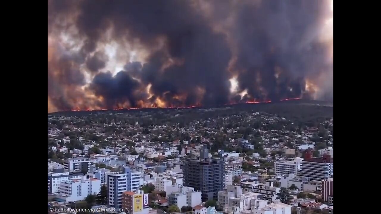 ENORMOUS WILDFIRE ABLAZE🔥🏘️🌲🔥NEAR VILLA CARLOS PAZ IN ARGENTINA🔥🏬 🌳♨️💫