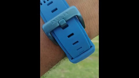 rally's ultimate sports quartz watch with vented silicone strap