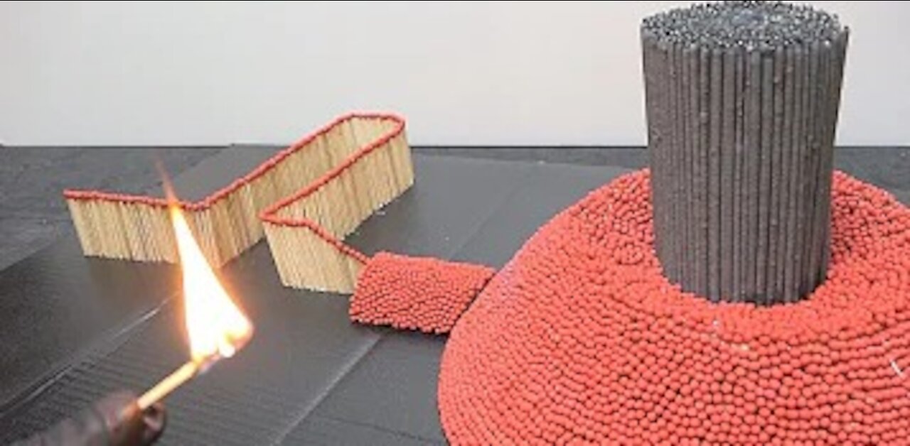 CHAIN ​​REACTION OF MATCHES AN INCREDIBLE FIRE DOMINO