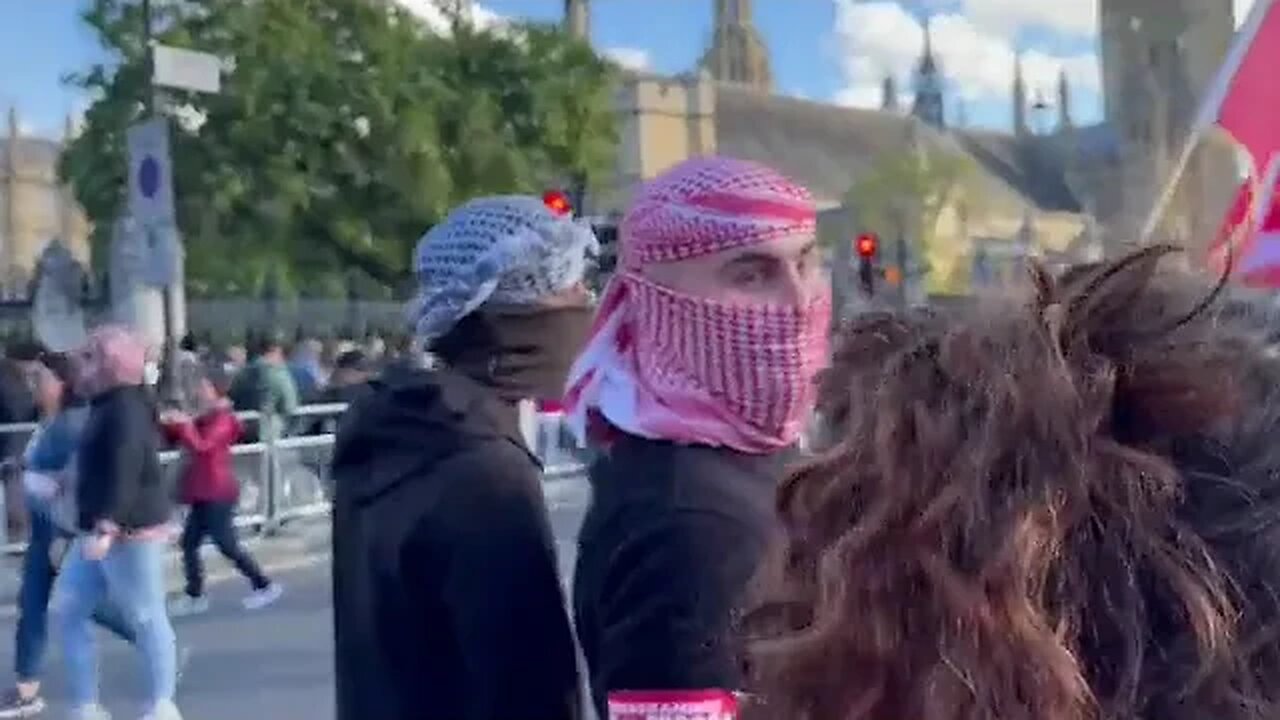 In the shadow of Parliament - London is lost