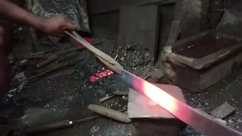 Knife Making - Making a Super Sharp Kurbani Knife From Rusted Leaf Spring-10