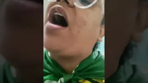 Segue o baile