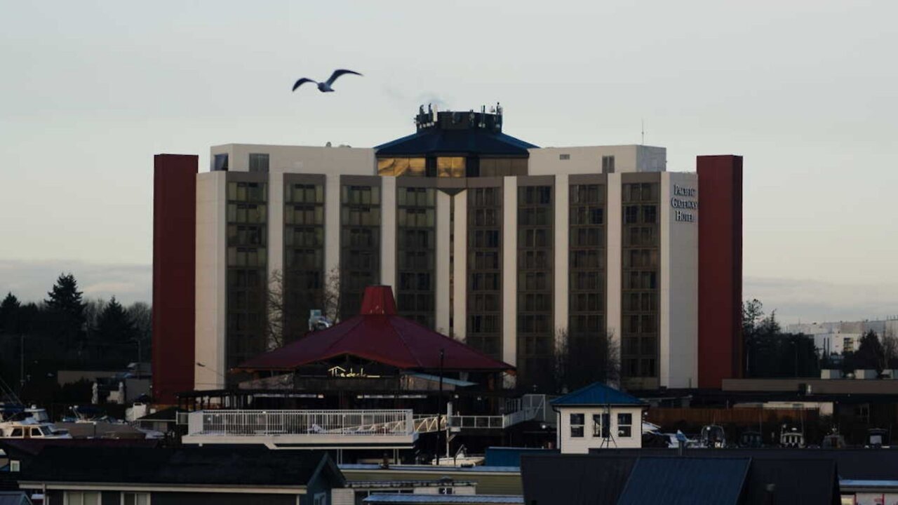 Staff Of A Canadian Quarantine Hotel Are Going On Strike & They Have A Message For Trudeau