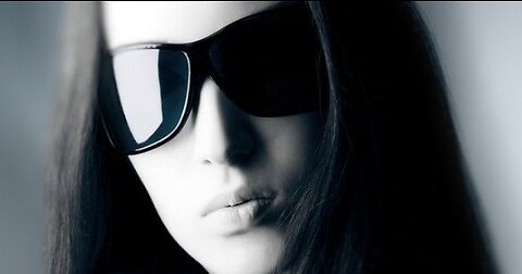 MIB Pose as IRS Agents and Spy on Woman