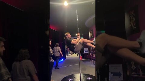 Pole dancer