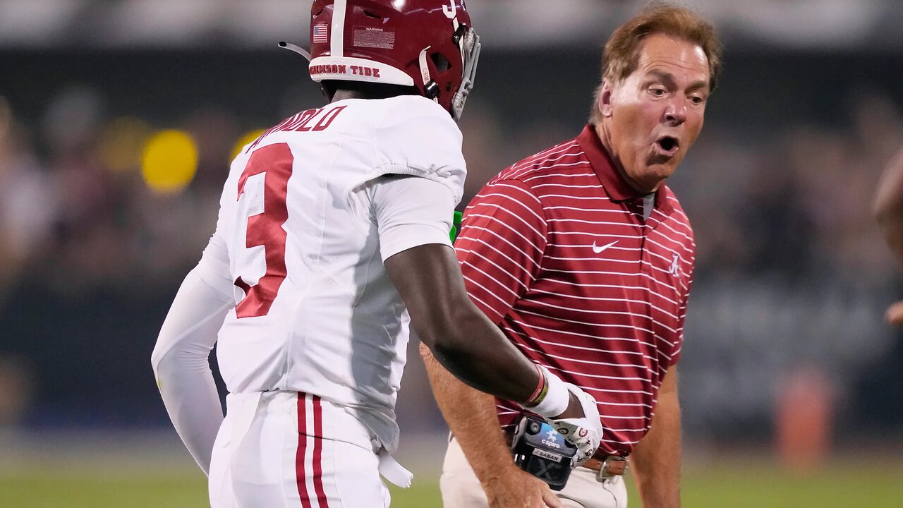 Nick Saban Of Alabama Calls Black Player Out Of His Name & He Thanked Him For It!