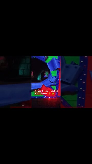 Haunted Mansion Holiday #adventurezwithpaul #halloween #disneyland