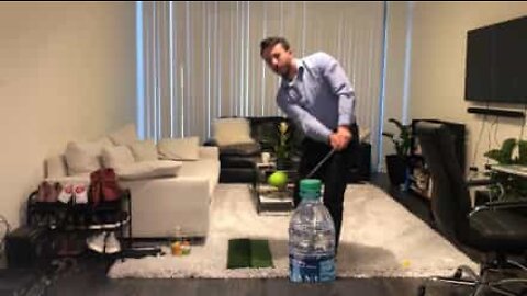 Casal arrasa no 'Bottle Cap Challenge'