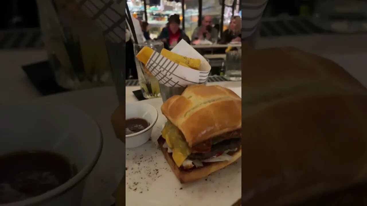 Hamburger x JNCQuoi 💯