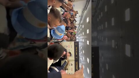 Jugadores de Argentina maldiciendo a periodistas durante la celebración del título mundialista