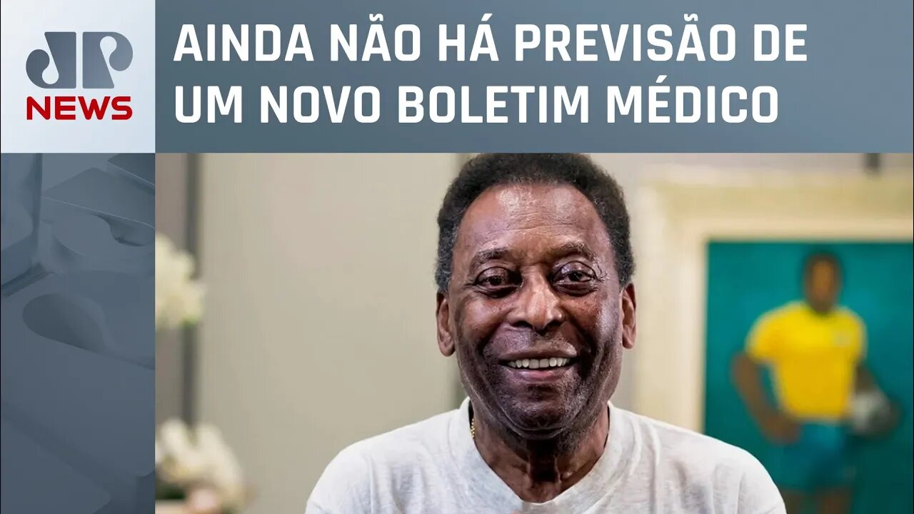 Pelé segue internado em SP para uma reavaliação da quimioterapia