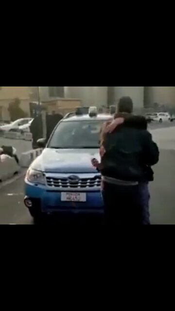 Italy: These cops have picked the correct side to fight with