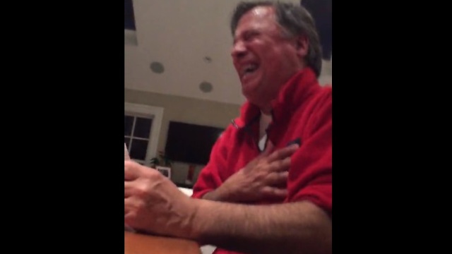 Dad's reaction to adult card game results in hysterical laughter