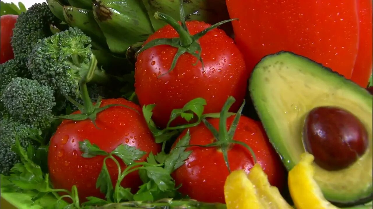 VÍDEO SEM DIREITOS AUTORAIS: Cozinha Um Tomate Comida Vegetais Jantar Tomate