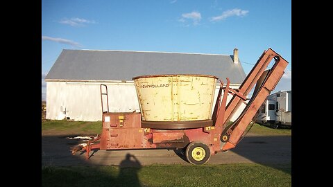 New Holland 396 Hammer Mill Tub Grinder