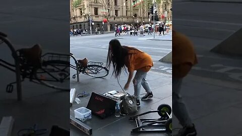 MAKE THIS MORE VIRAL THAN THE GIRL THAT UPLOADED ME AND DIDNT CREDIT