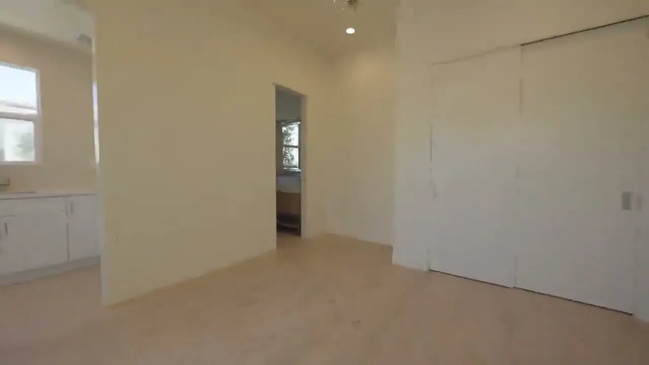 14 & Two secrets of VLOG can be improved by three full time real estate agents in Erwan