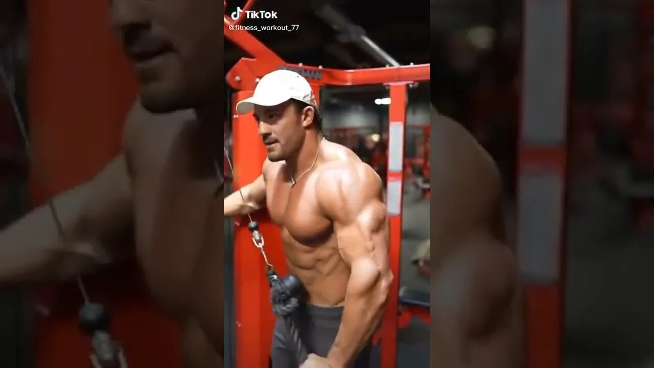 Tricep workout. Credit: Garrott Coelho. #fitnessworkout #fitnesstraining #workoutmotivatio