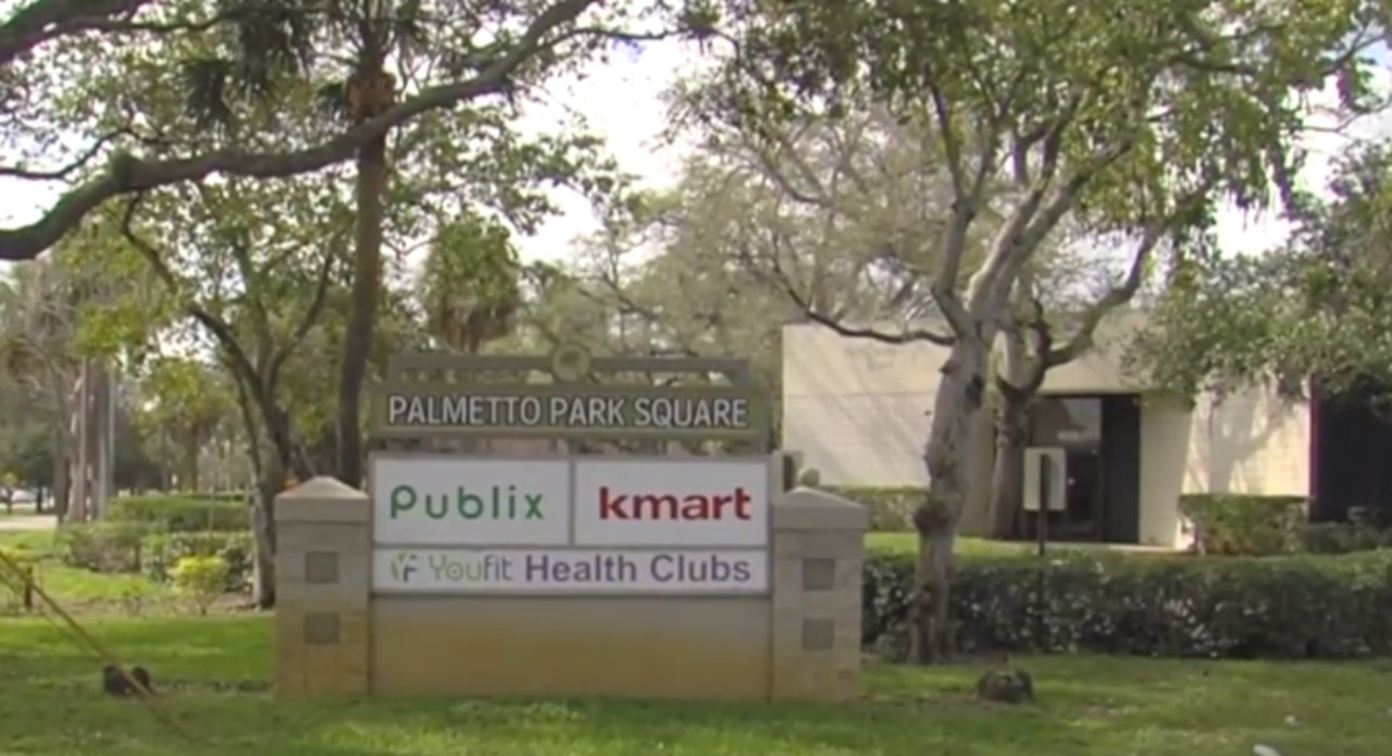 Security concerns in Boca Raton shopping center after purse snatching incidents