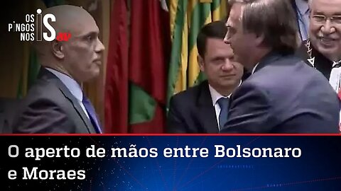 Bolsonaro e Alexandre de Moraes se cumprimentam em evento; veja vídeo