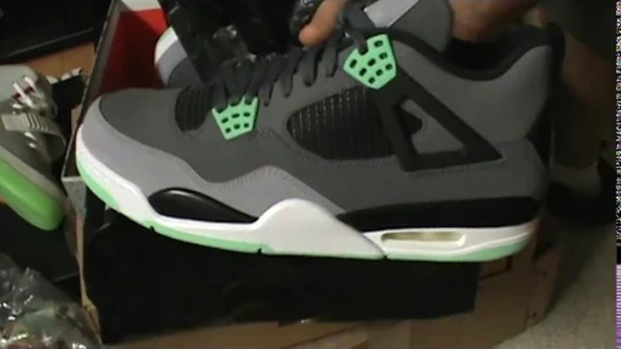 UNBOXING "AIR JORDAN 4 RETRO GREEN-GLOW" FULL REVIEW!