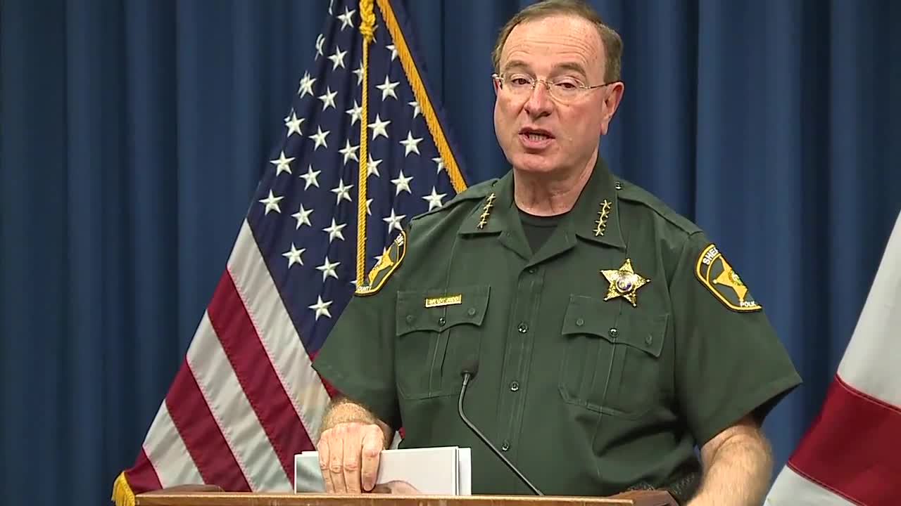 Sheriff: Man operated statewide business fraud from behind bars, 6 arrested, 2 on the run | News conference