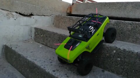 RC Crawler Adventuring with my Axial SCX10 Deadbolt at Wells Beach, Maine