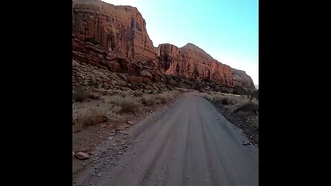 MOAB - Gemini Bridges Road