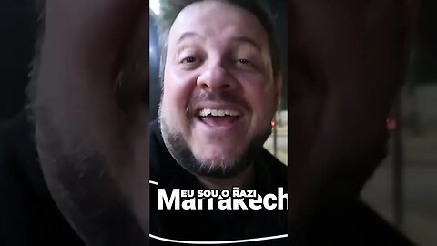 Experimentando cultura e diverso em um restaurante marroquino em Marrakech