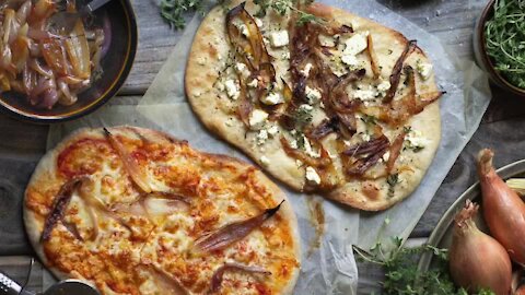 WATCH: Make your own Mediterranean shallot flatbread (yG2)