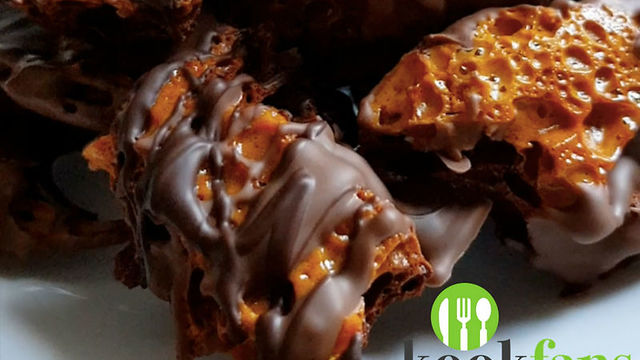 Honeycomb met chocolade - Honeycomb with chocolate