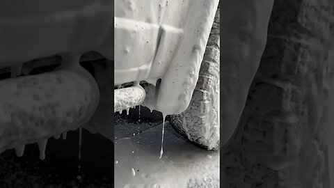 Be honest: Does this make your ears tickle? #asmr #oddlysatisfying #cardetailing #detailing #tickle