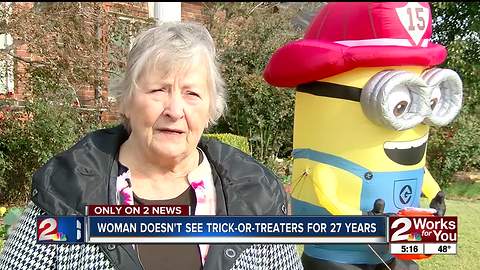 Woman buys $1,000 worth of candy in hope of trick-or-treaters after 27 years of quiet Halloween