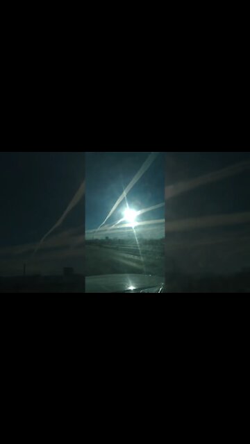 Lines In The Skies Over Albuquerque!