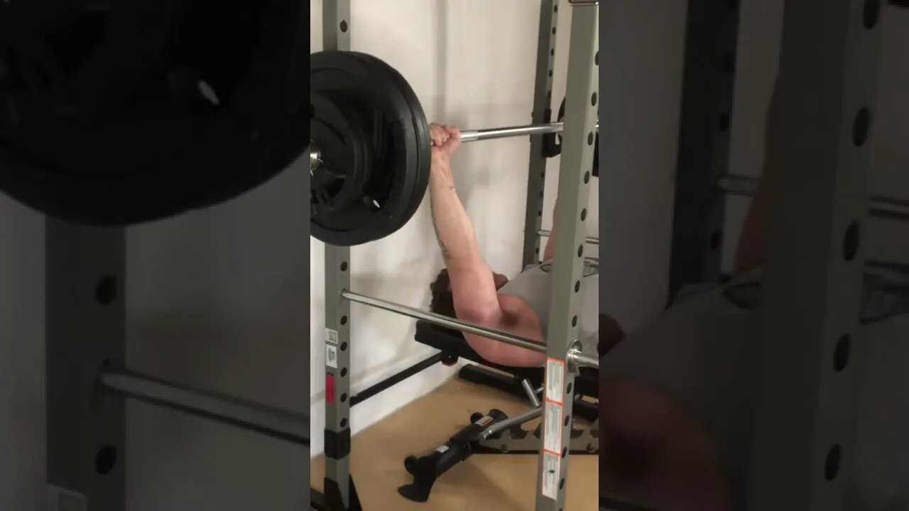 265x5 pause bench press #shorts