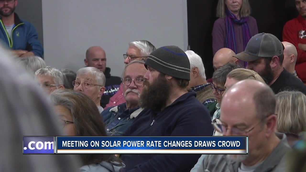 Meeting on solar power rates draws crowd