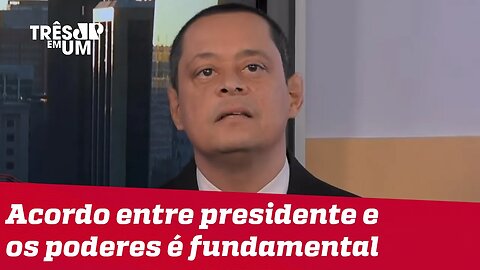 Jorge Serrão: Bolsonaro tem obrigação de cumprir a Constituição em soberania para tomar decisões