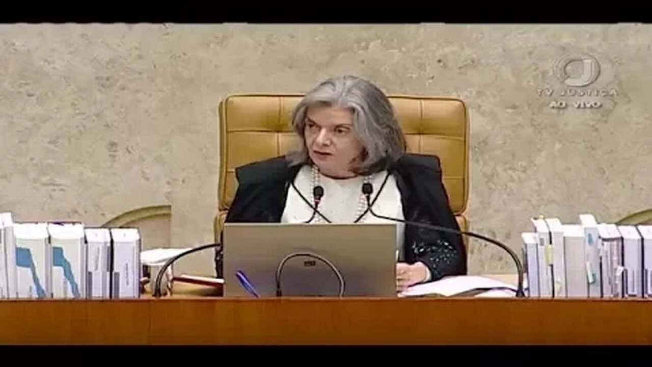 STF avalia envio da denúncia contra Temer à Câmara