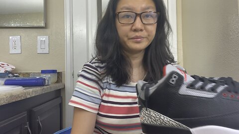 This is a pair FAKE Air Jordan 3 retro shoes