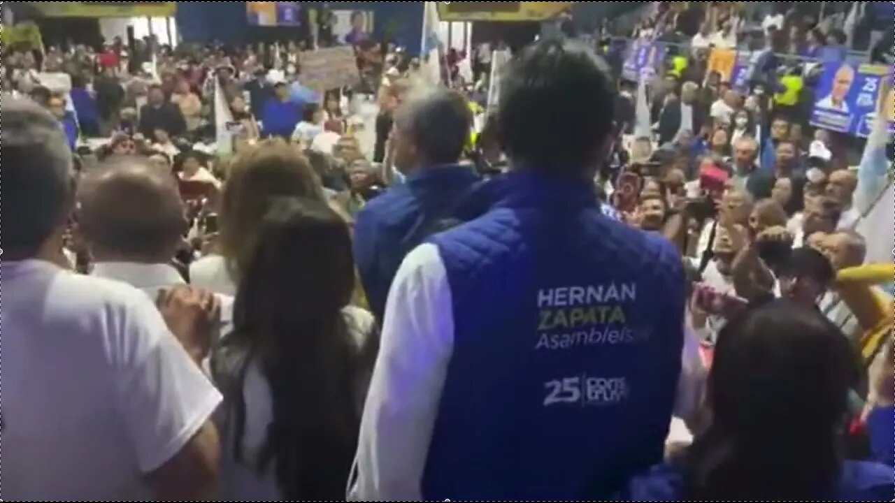 FERNANDO VILLAVICENCIO ANTES DE SER ASESINADO: "DEFENDER LA PATRIA NOS HA COSTADO LA VIDA" (ECUADOR)