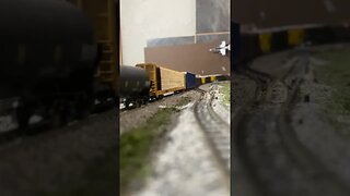N Scale NS manifest train