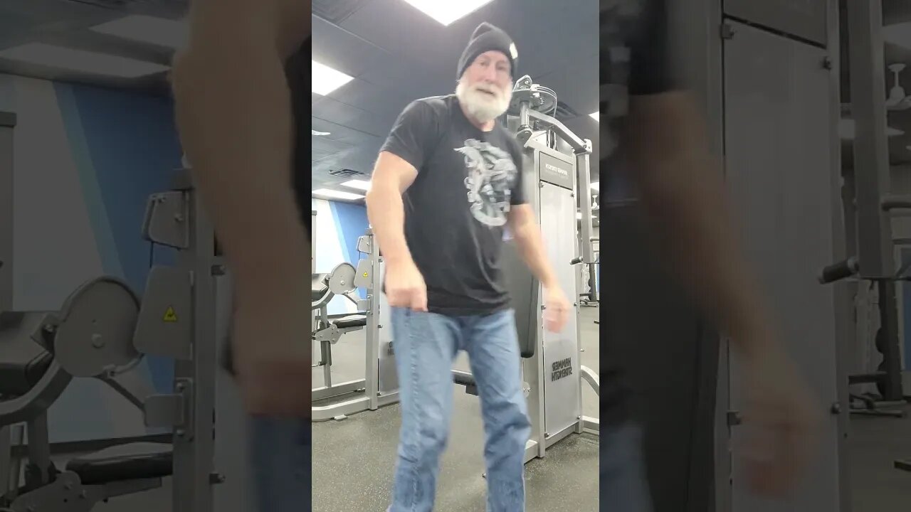 Read Delt exercise 💪, Crazy 🤪 old man