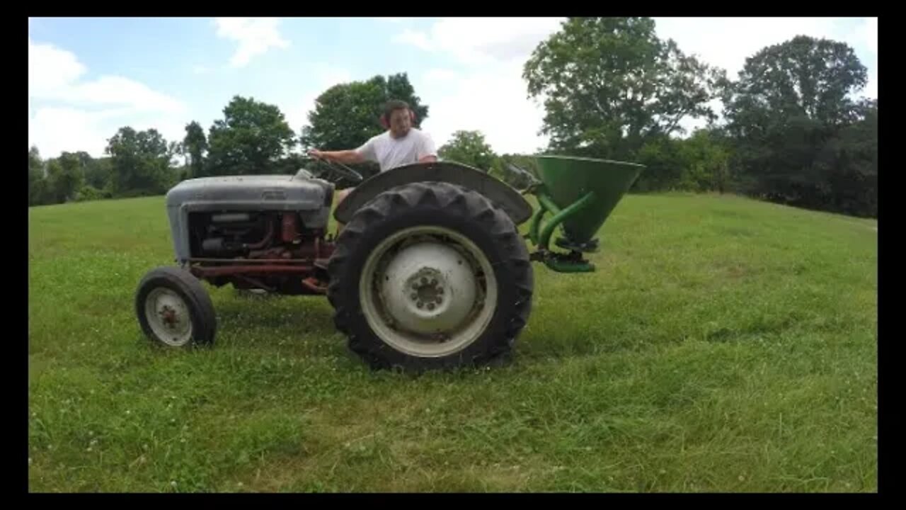 Fertilizing a hayfield with a 3pt PTO spreader