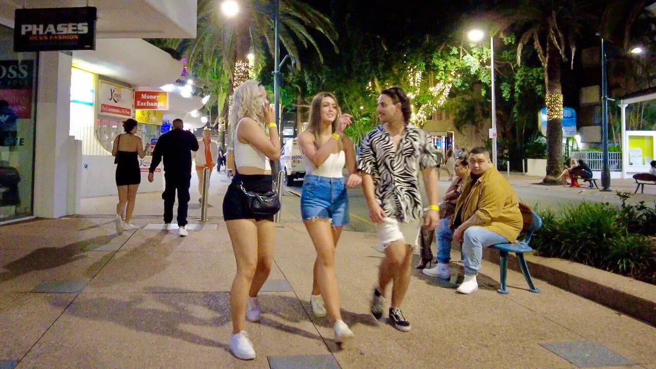 Australian Nightlife in Queensland || Gold Coast - Surfers Paradise