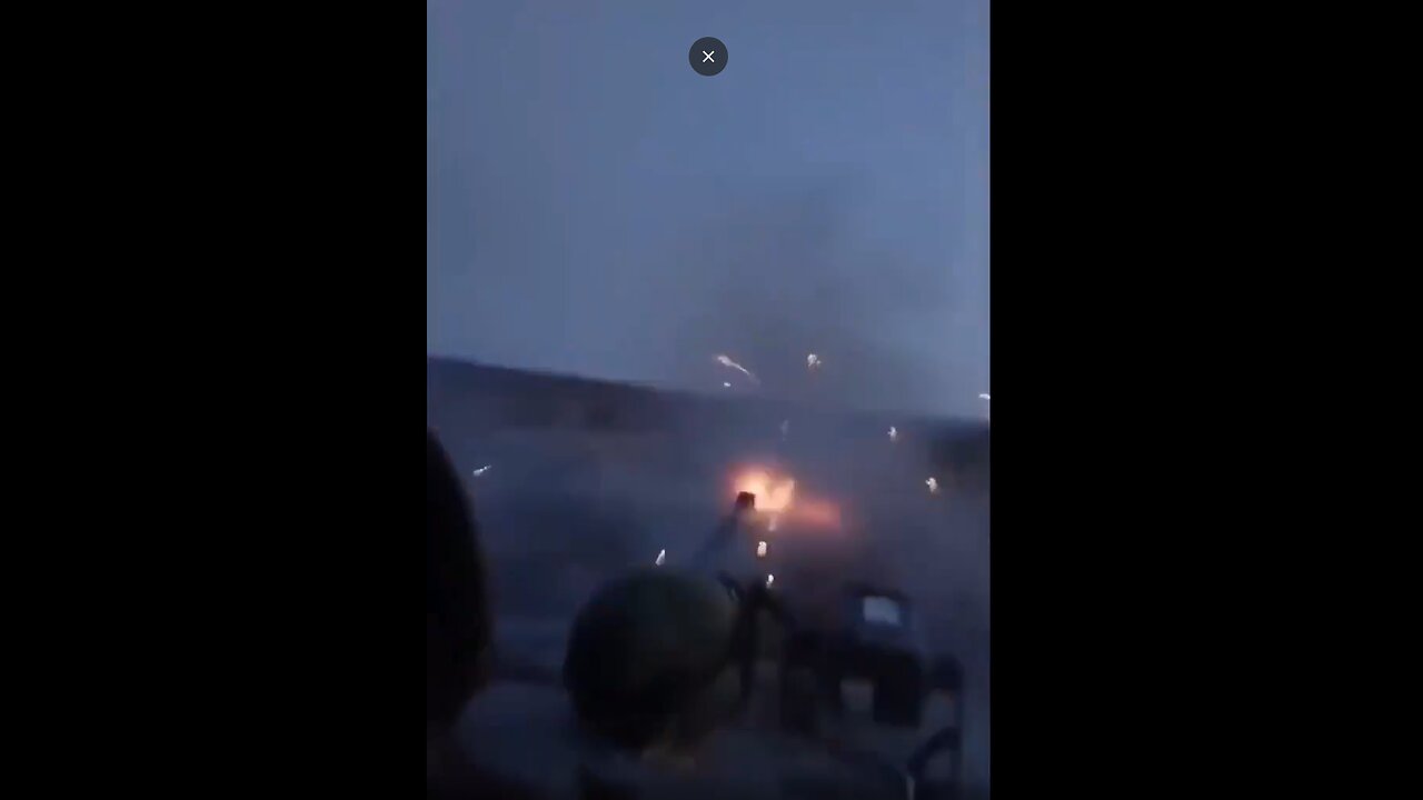 Russian soldier records a BMD-2 firing its 30mm 2A42 autocannon towards Ukrainian positions