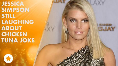 Jessica Simpson pokes fun at chicken-tuna blunder